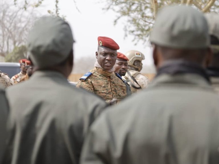 Burkina-Faso : Le Parcours Des VDP, De La Formation Aux Fronts Avec Les ...